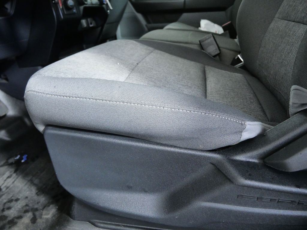 Used 2025 White Ford XL image 14