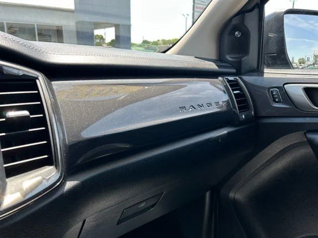 Used 2019 Magnetic Ford Lariat image 39