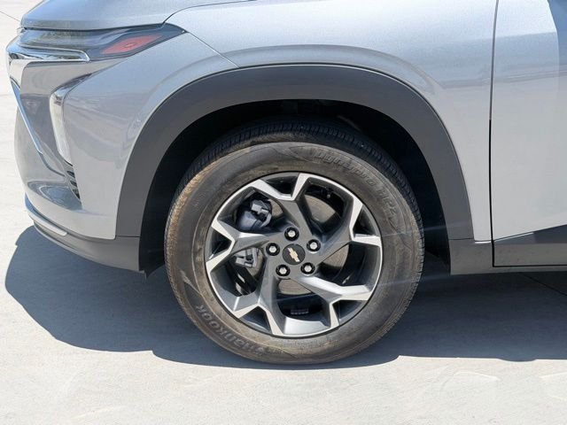 2025 Chevrolet Trax LT - Photo 31