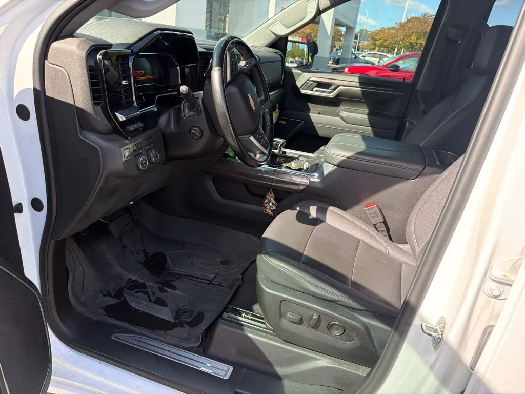 Used 2024 White Chevrolet LTZ image 11