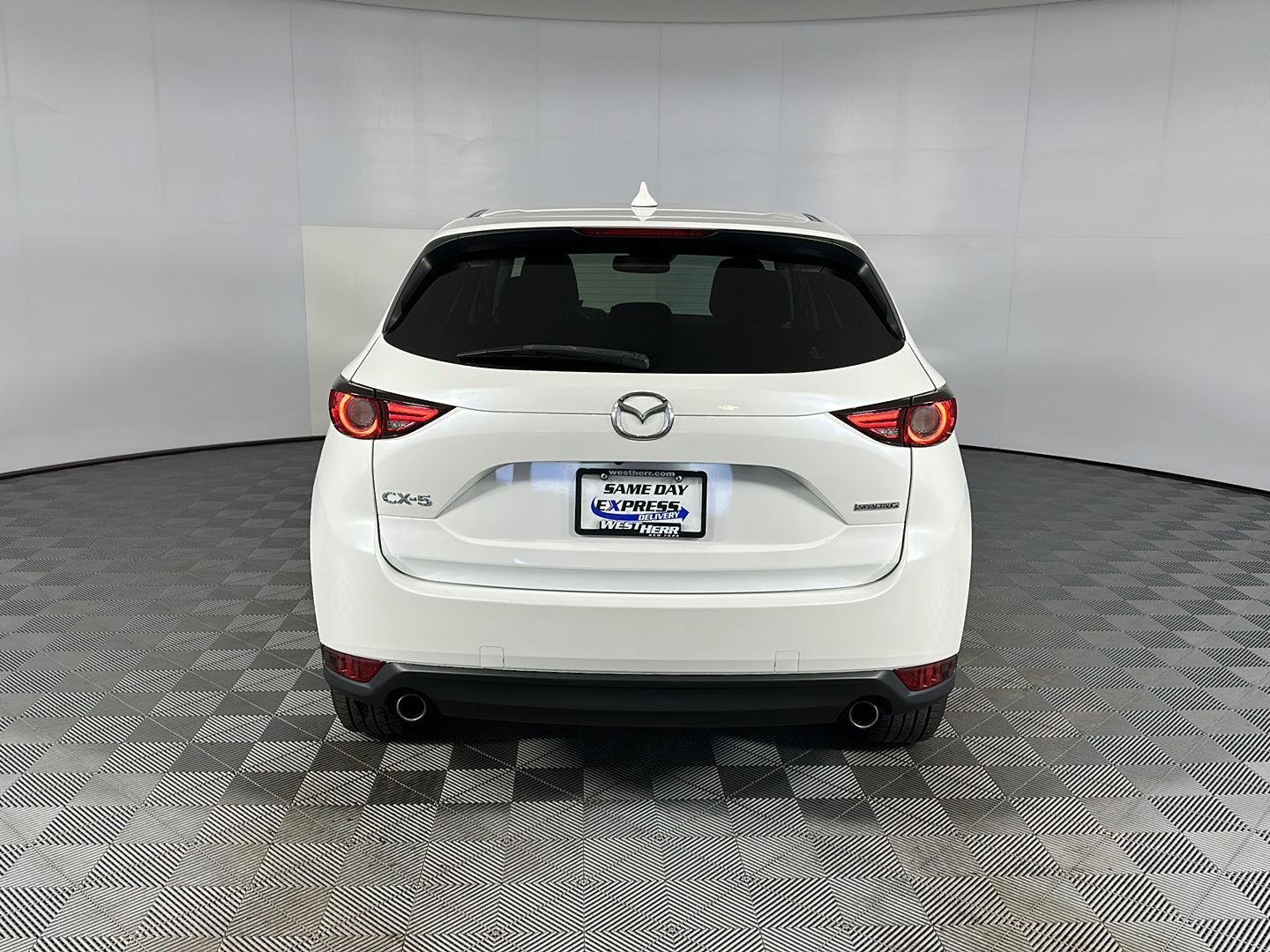 Used 2021 Snowflake White Pearl Mazda Grand Touring image 11