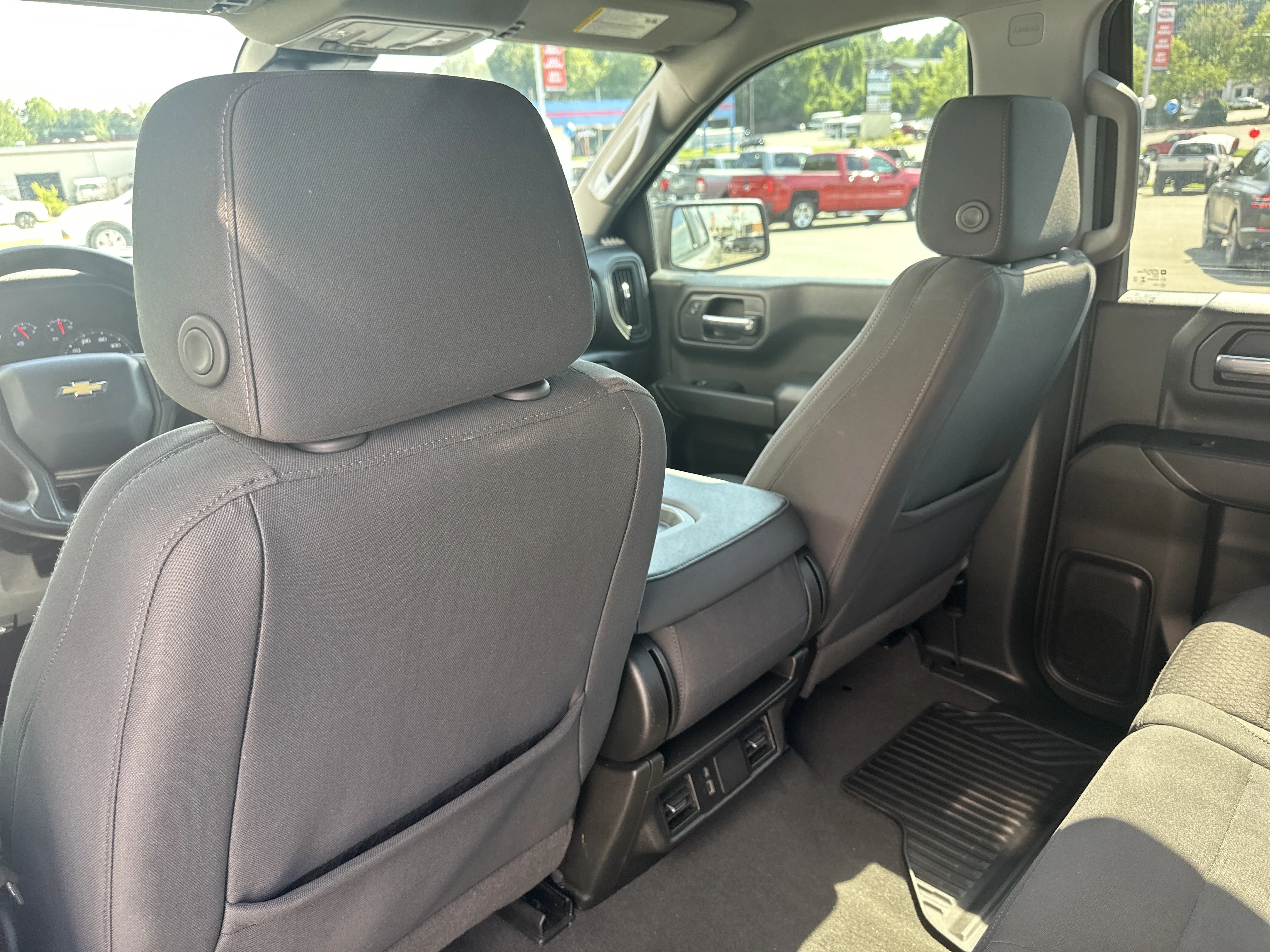 Used 2025 Slate Gray Metallic Chevrolet Custom image 18