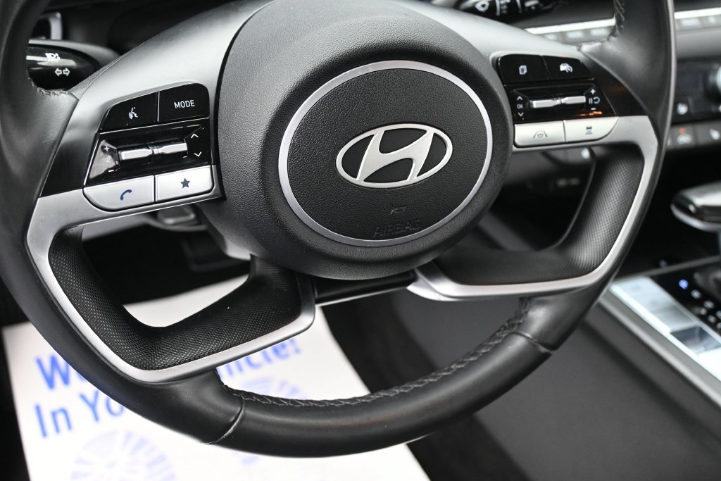 Used 2025 Blue Hyundai SEL Convenience image 14