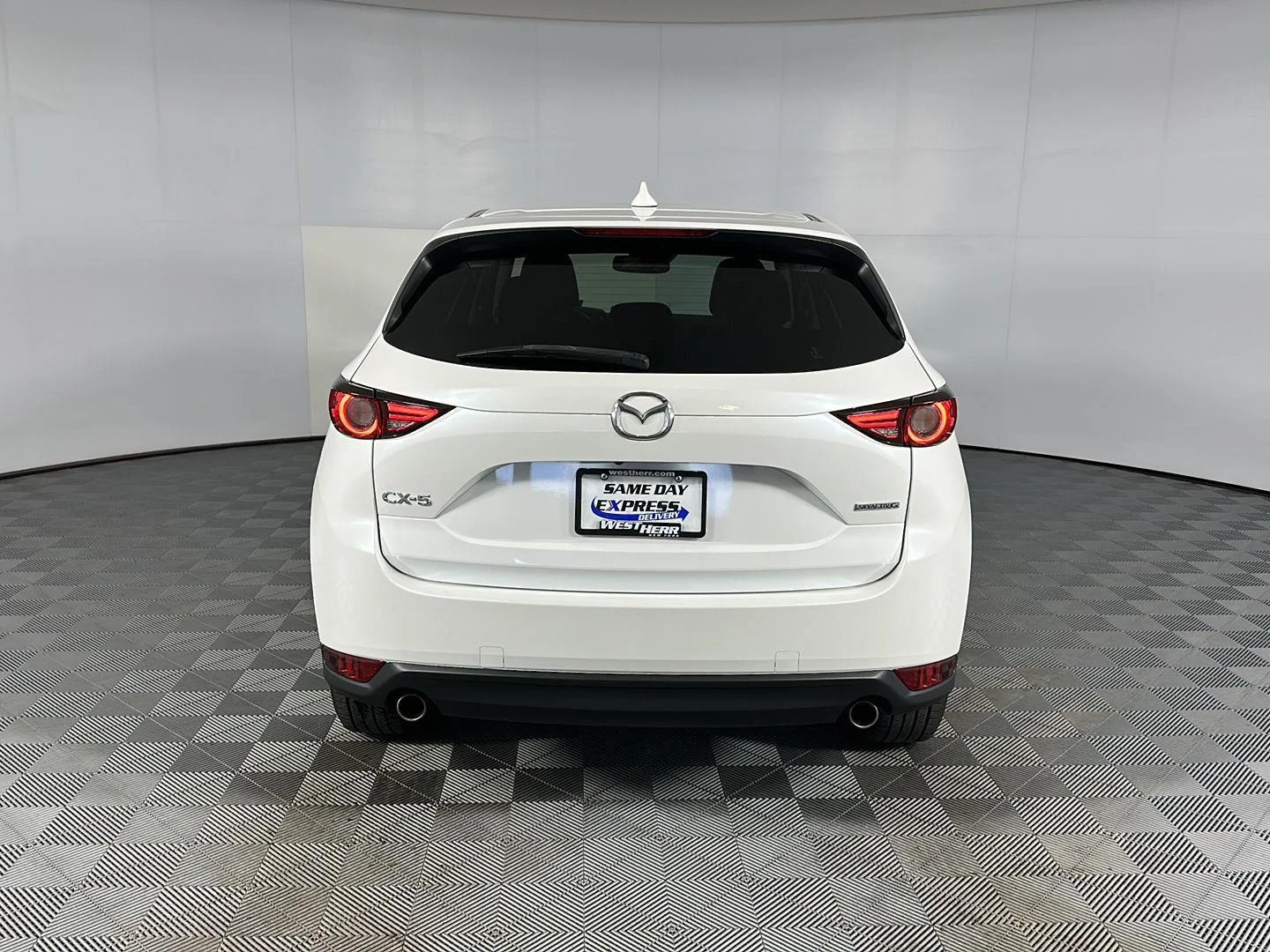 Used 2021 Snowflake White Pearl Mazda Grand Touring image 11