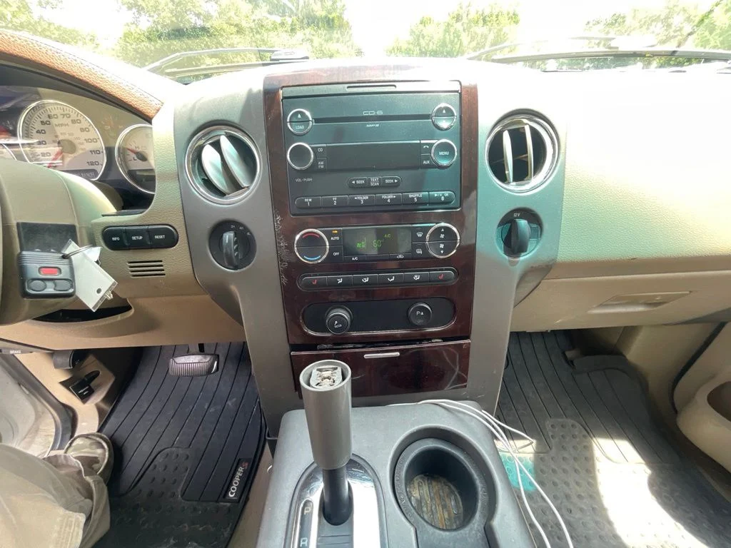 Used 2008 White Ford King Ranch image 11