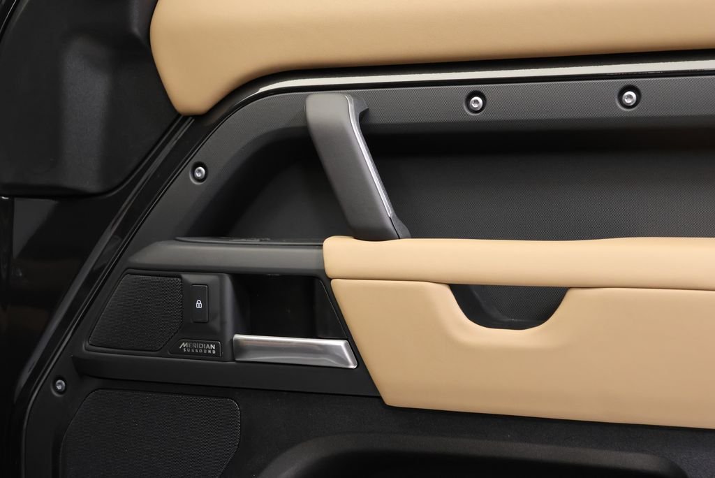 2026 Land Rover Defender X-Dynamic SE - Photo 38