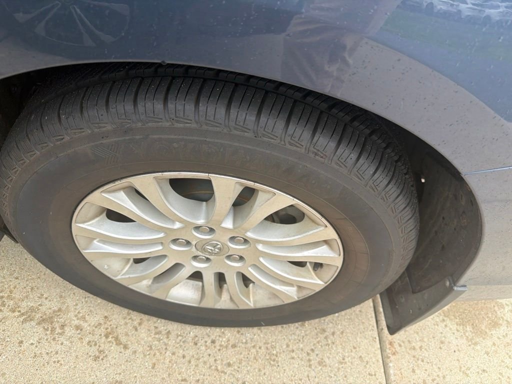 Used 2016 Blue Toyota XLE image 16