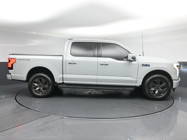 Used 2024 White Ford Lariat image 8