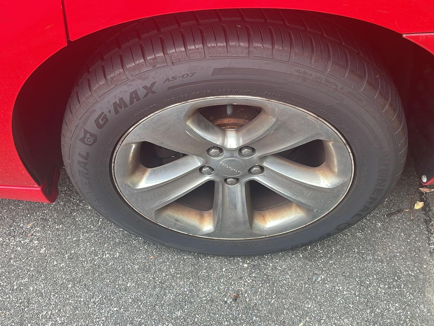 Used 2014 Torred Dodge SE image 4