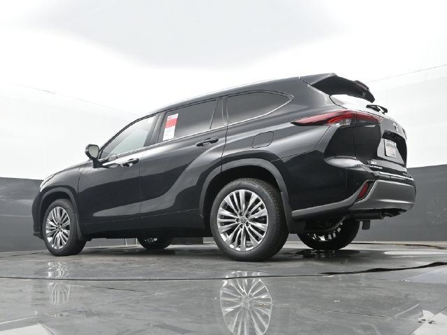 New 2026 Midnight Black Metallic Toyota Platinum image 26