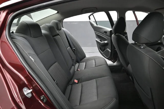 Used 2025 Red Nissan 2.5 SV image 18