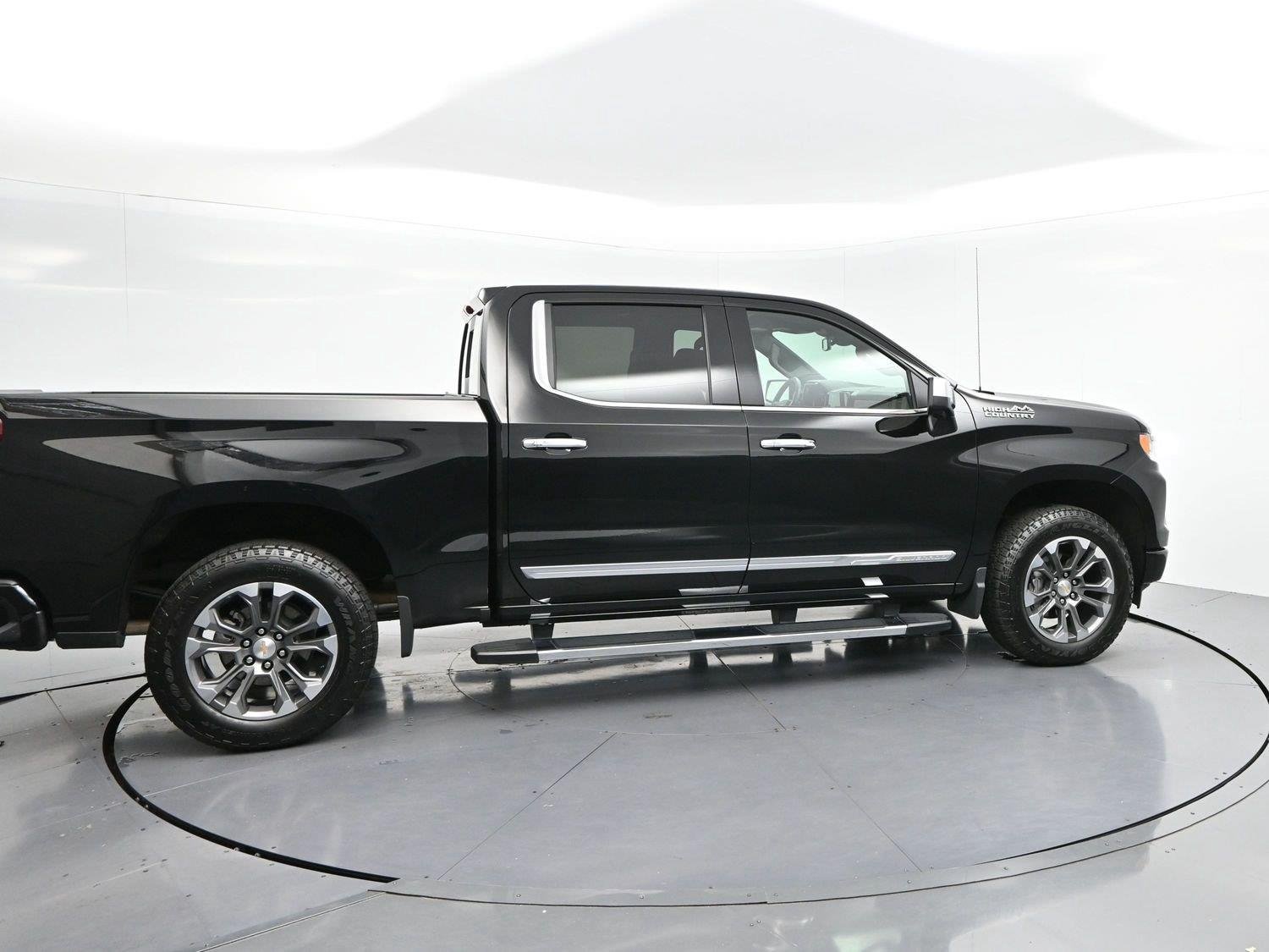 Used 2026 Black Chevrolet High Country image 8