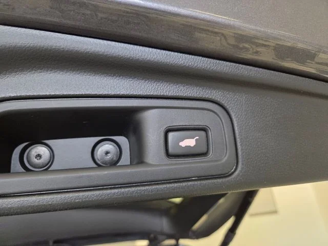 Used 2021  Honda Touring image 16