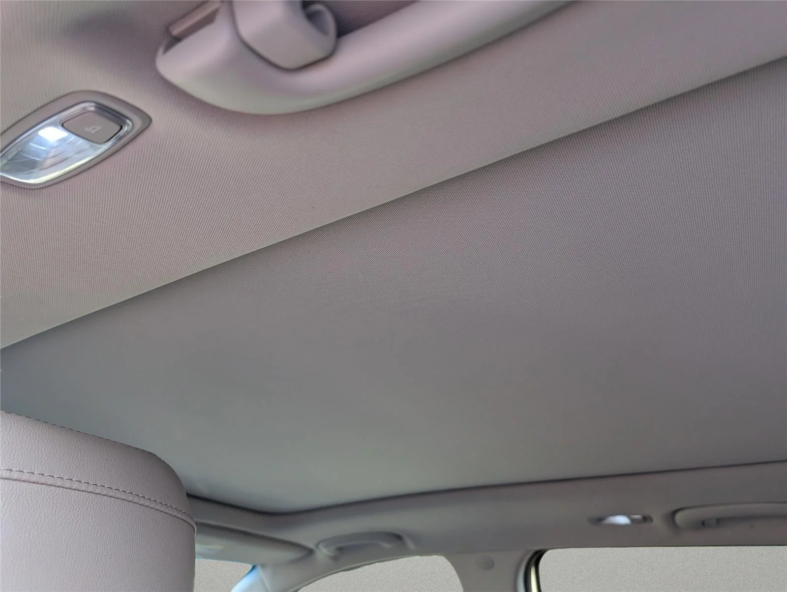 Used 2017 Snow White Pearl Kia SX V6 image 29