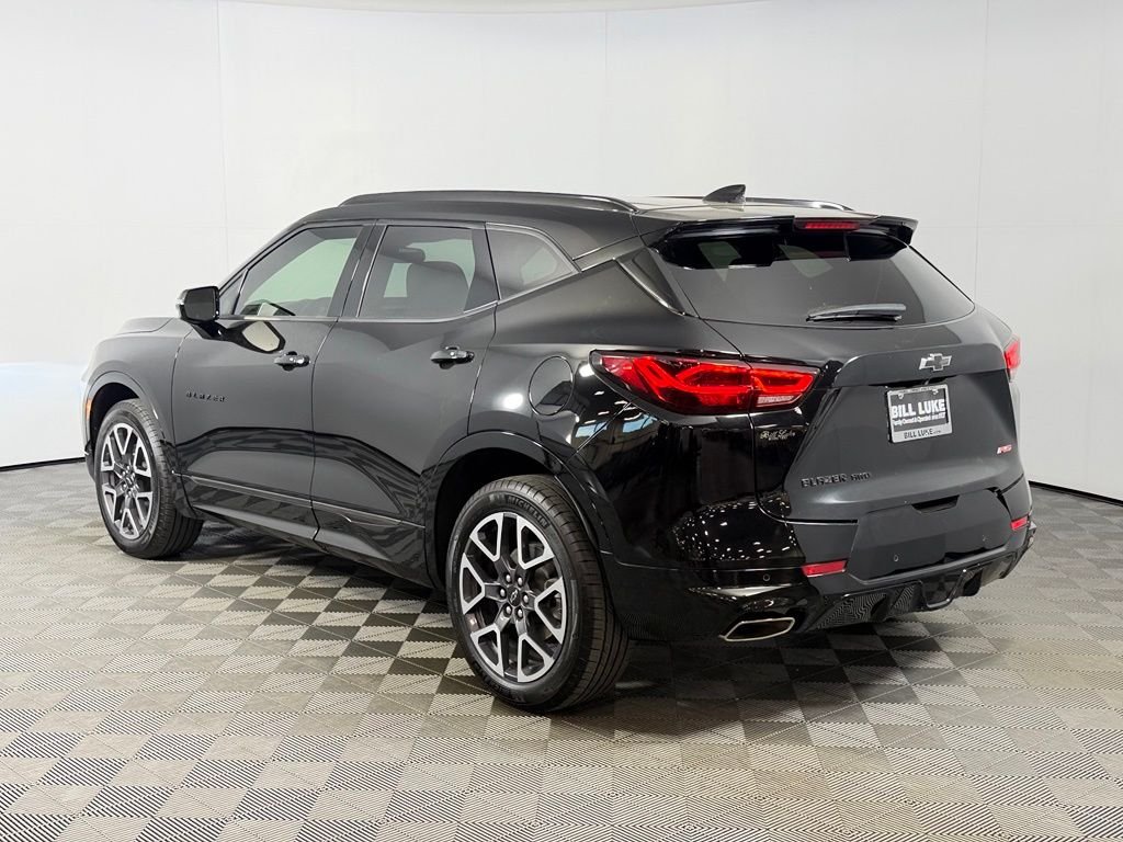 Used 2025 Black Chevrolet RS image 9