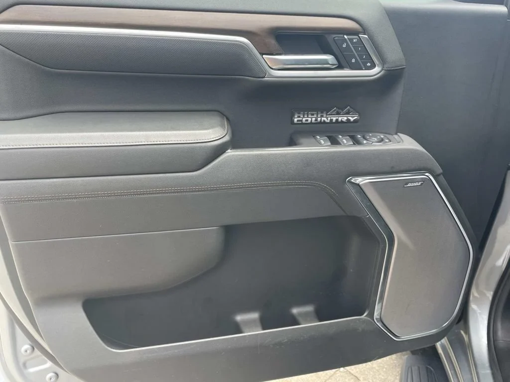2025 Chevrolet Silverado 1500 High Country - Photo 11