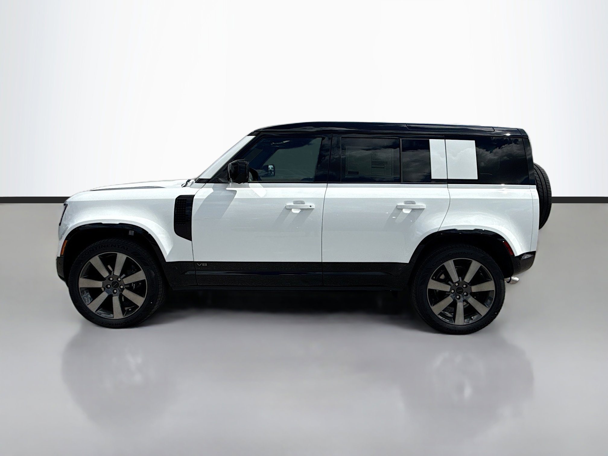 New 2026 Fuji White Land Rover V8 image 2