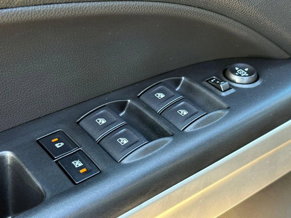 Used 2022 Blue Chevrolet LT image 19