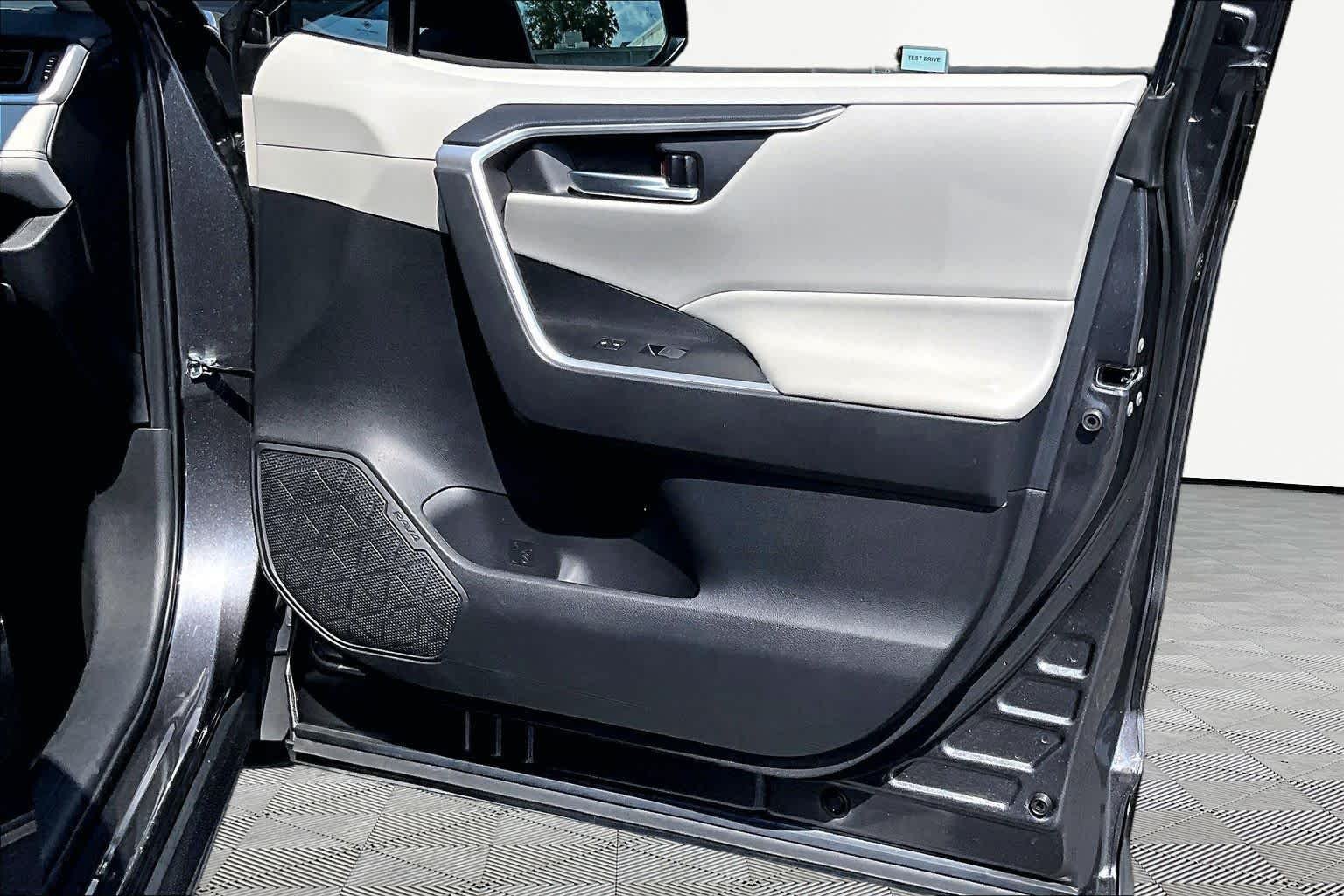 Used 2024 Magnetic Gray Metallic Toyota Hybrid XLE image 23