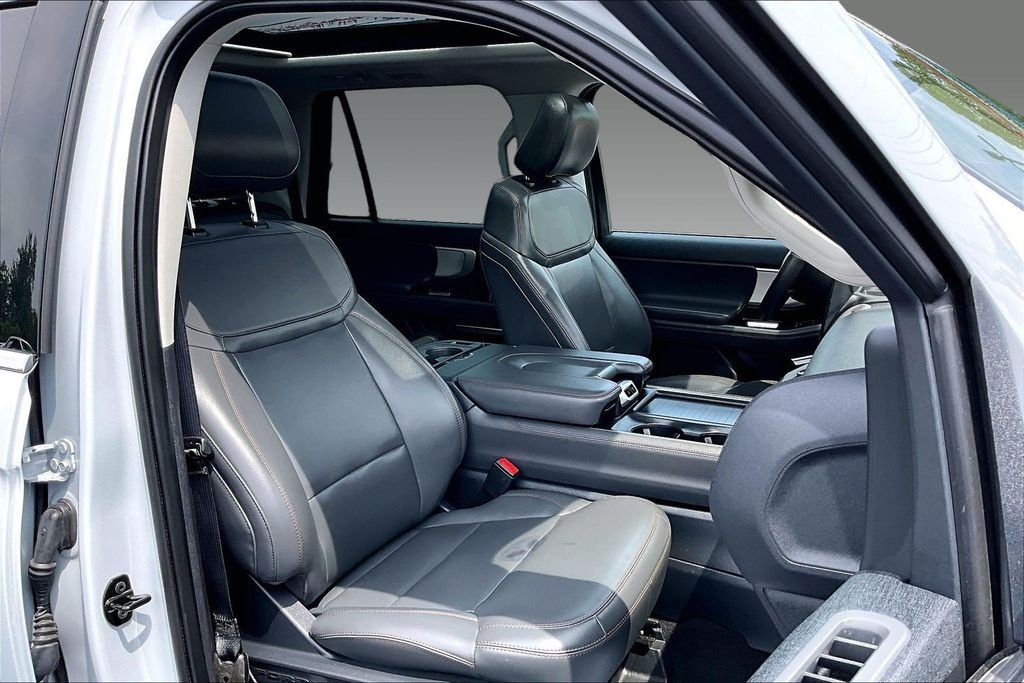 Used 2025 Silver Metallic Ford Active image 4