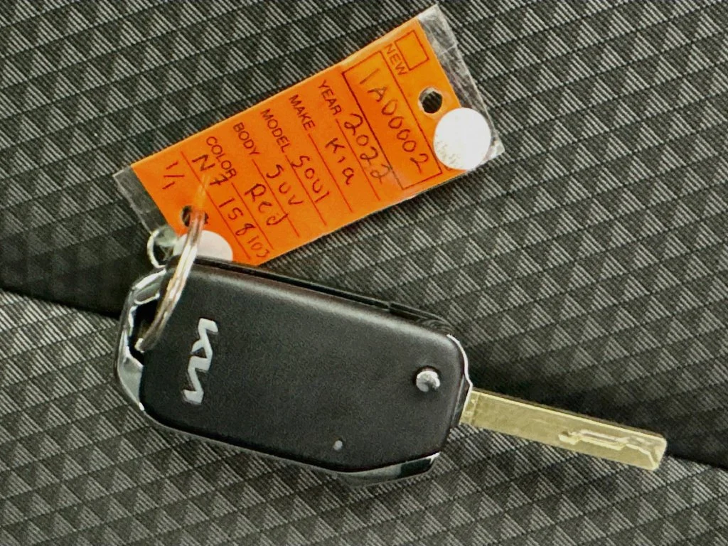 Used 2022 Red Kia LX image 34