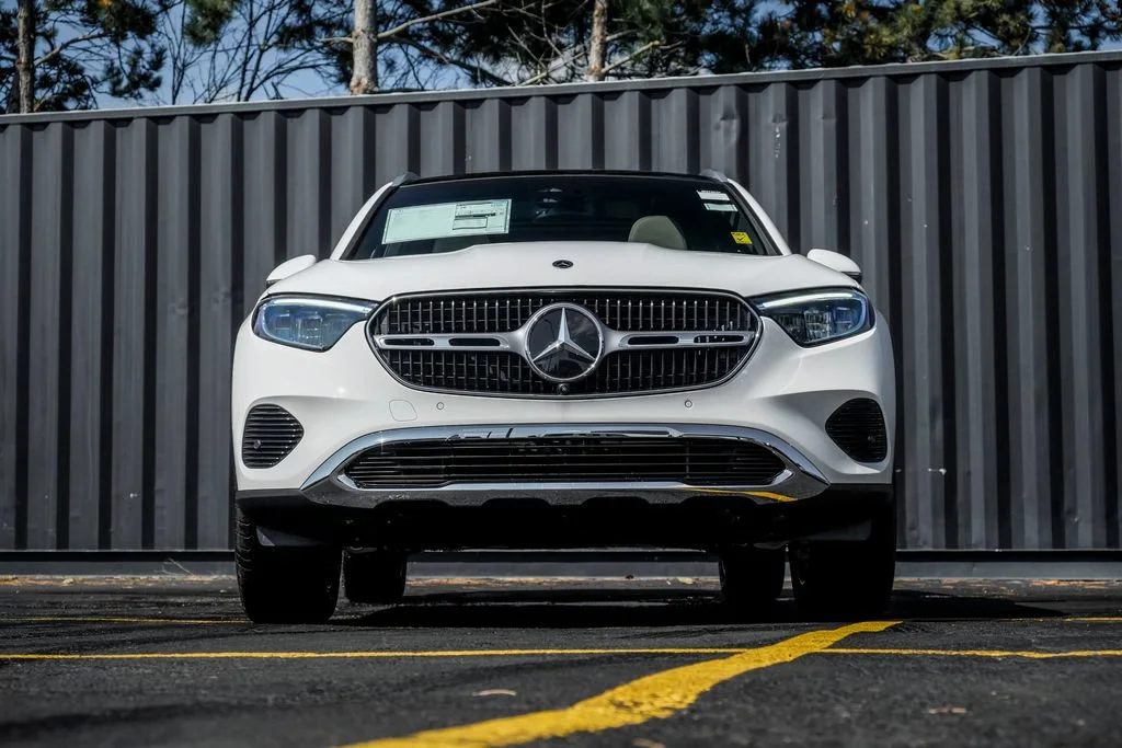 New 2027 Polar White Mercedes-Benz GLC 300 image 38