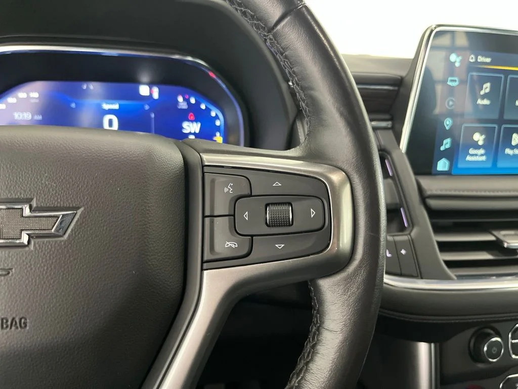 Used 2022 White Chevrolet Z71 image 7