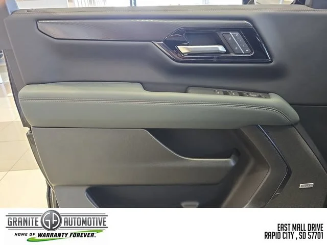 2026 GMC Yukon AT4 - Photo 10