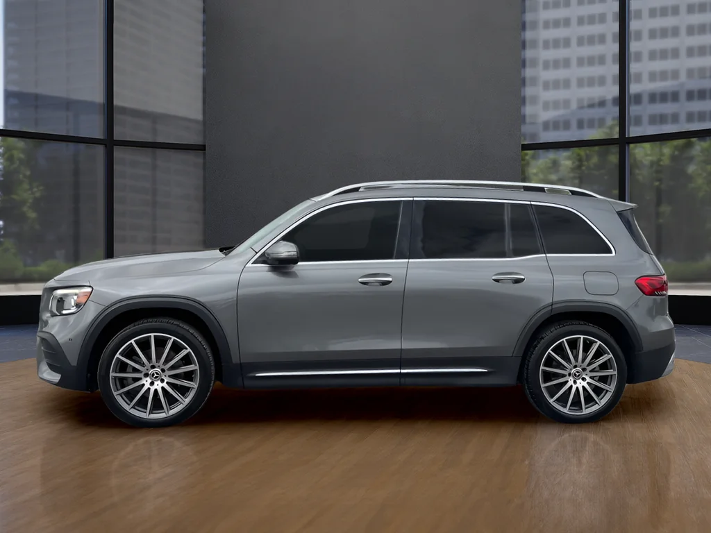 Used 2023  Mercedes-Benz GLB 250 image 8