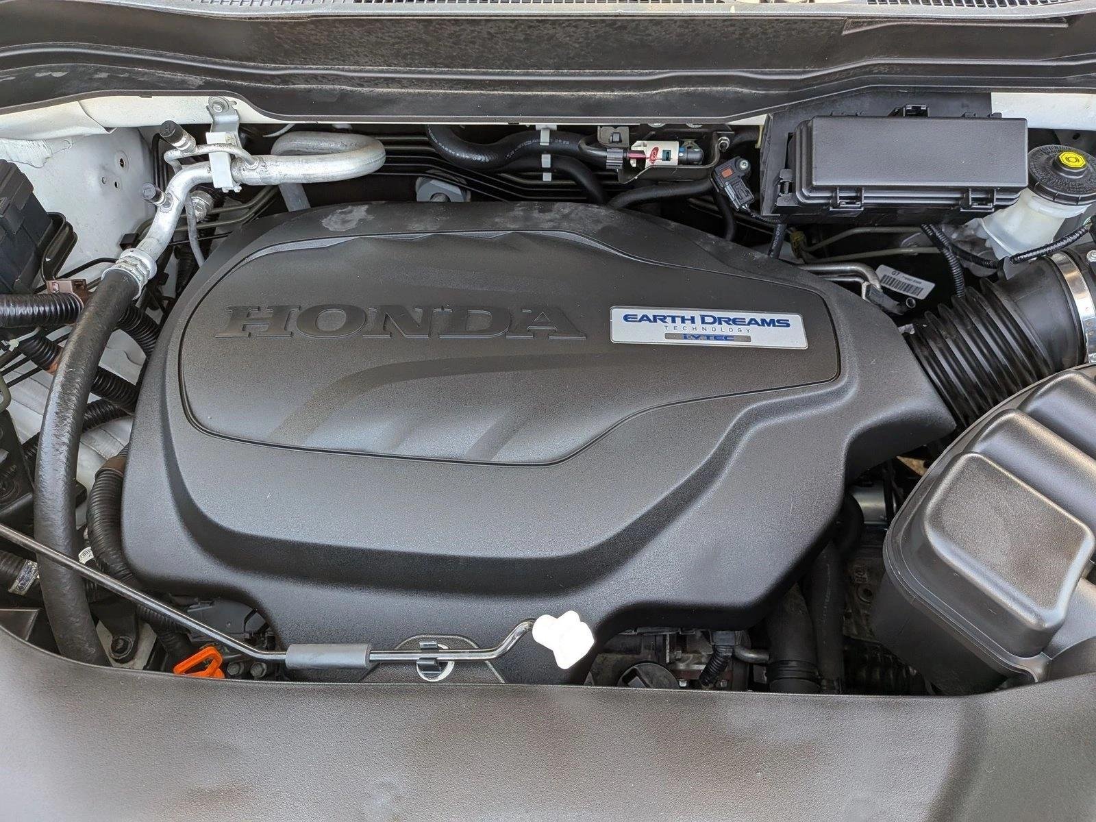 Used 2017 White Honda Elite image 24