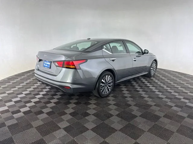 Used 2025 Gray Nissan 2.5 SV image 5
