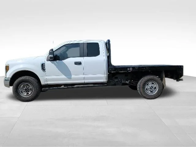 Used 2018 White Ford XL image 6