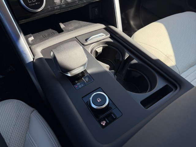 New 2026 Santorini Black Land Rover S image 19