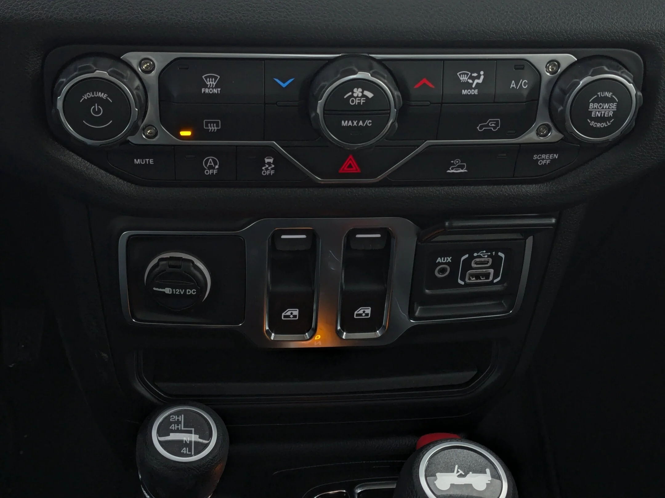 New 2026 Black Jeep Sport - - Black Freedom Hardtop - 8-Spd Auto - 12.3 Uconnect 5 - Selec-Speed Control & More! image 20