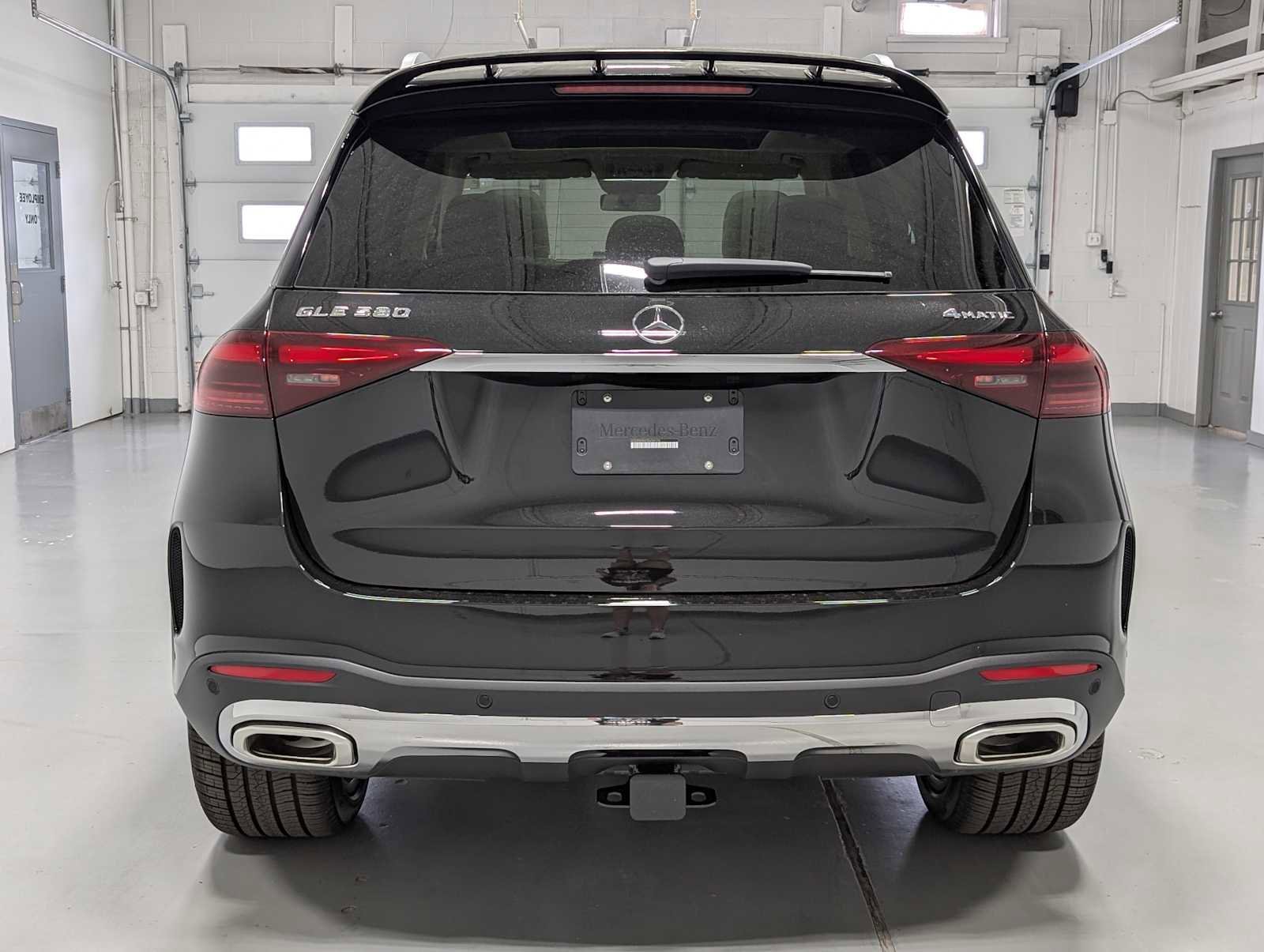 New 2026 Obsidian Black Metallic Mercedes-Benz GLE 580 image 8