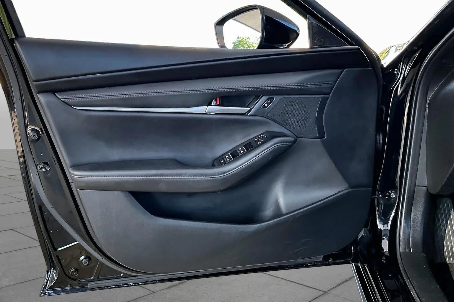 Used 2025 Jet Black Mica Mazda 2.5 S Select Sport image 22