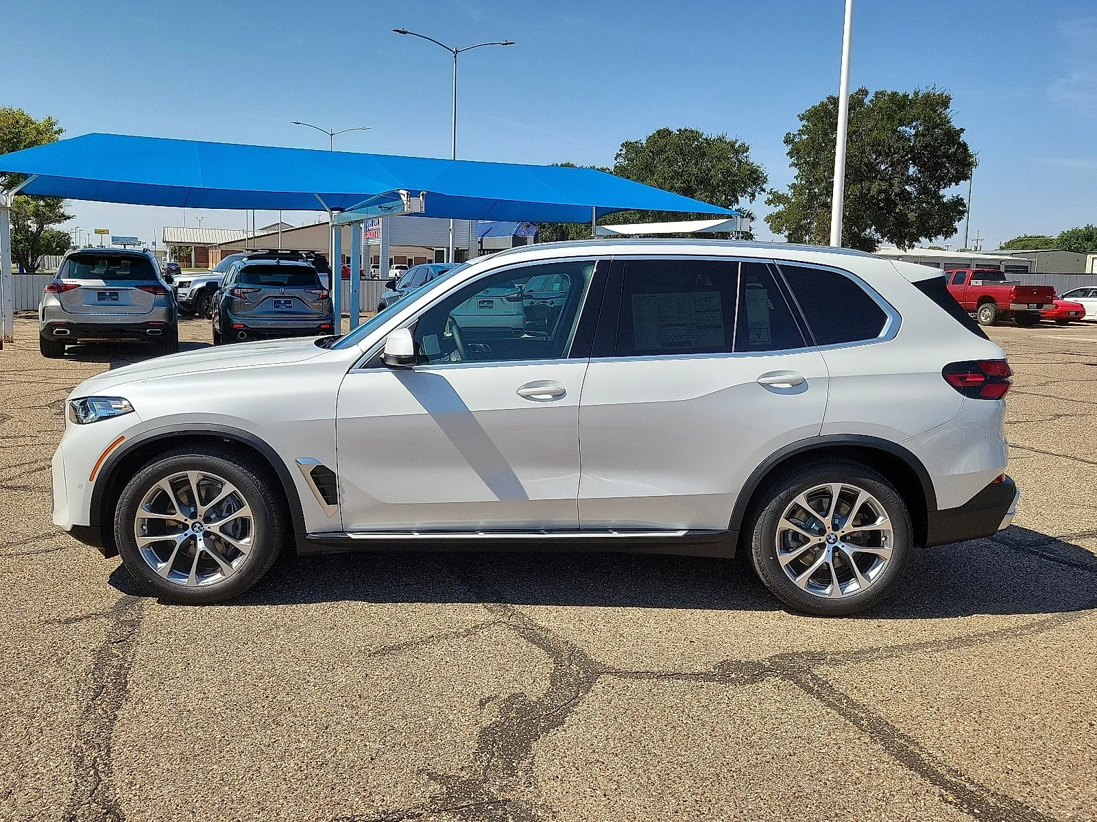 New 2026 Skyscraper Grey BMW xDrive40i All-Wheel Drive Sports Activity Vehicle image 2