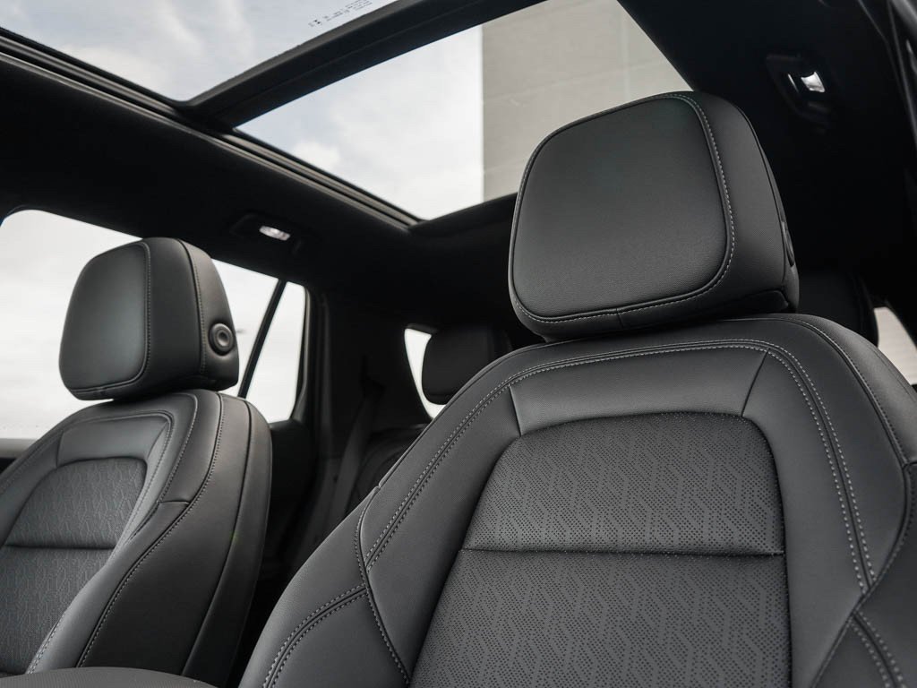 2027 Chevrolet Equinox LT - Photo 19