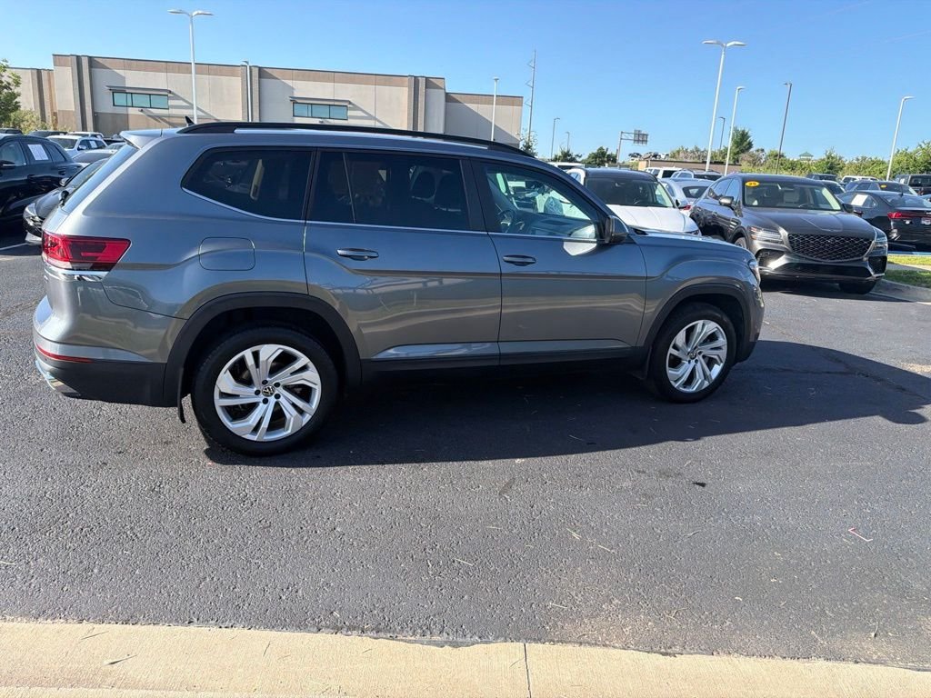 Used 2021 Gray Volkswagen 2.0T SE w/Technology image 8