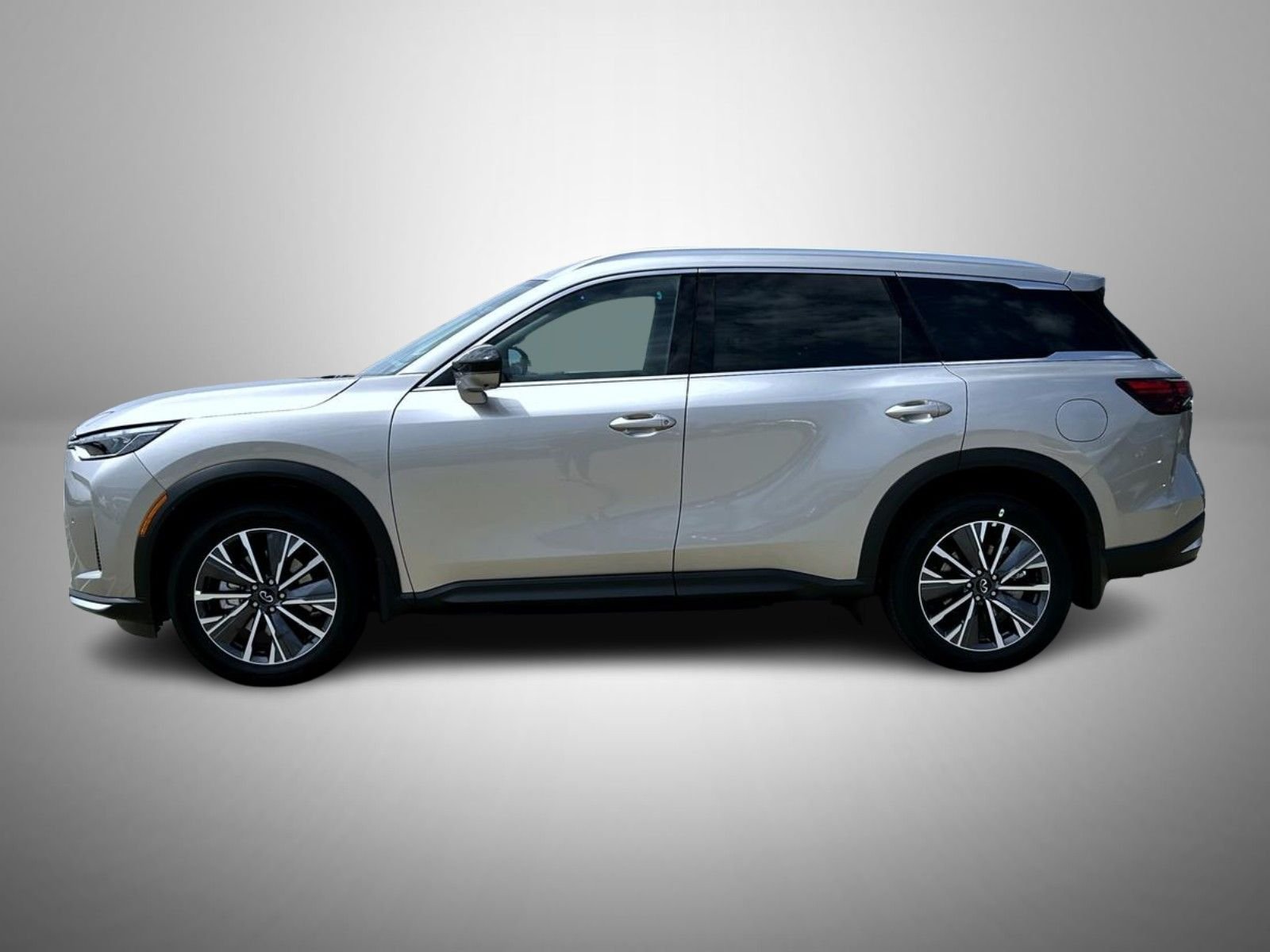 New 2027 WARM TITANIUM INFINITI Luxe AWD image 8