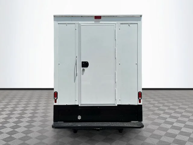 New 2025 Oxford White Ford 12