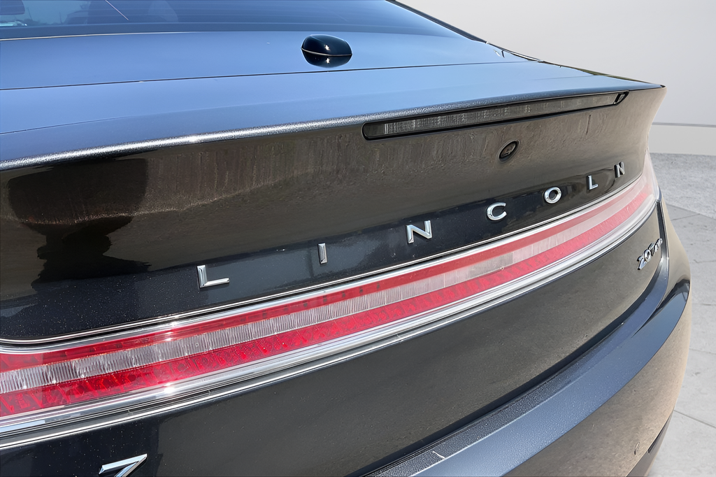 Used 2019 Gray Lincoln Reserve image 32