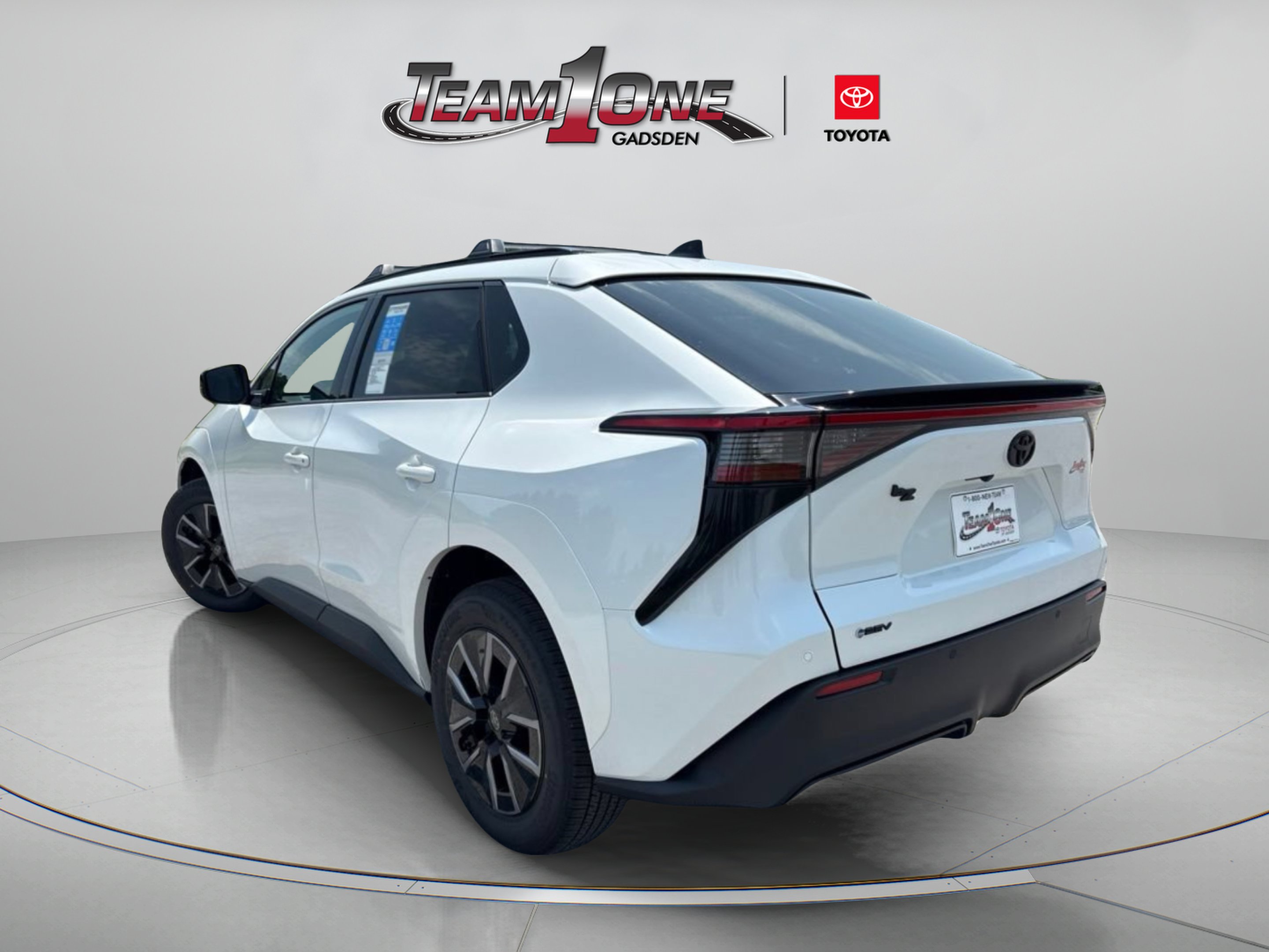 New 2026 Wind Chill Pearl Toyota XLE image 4