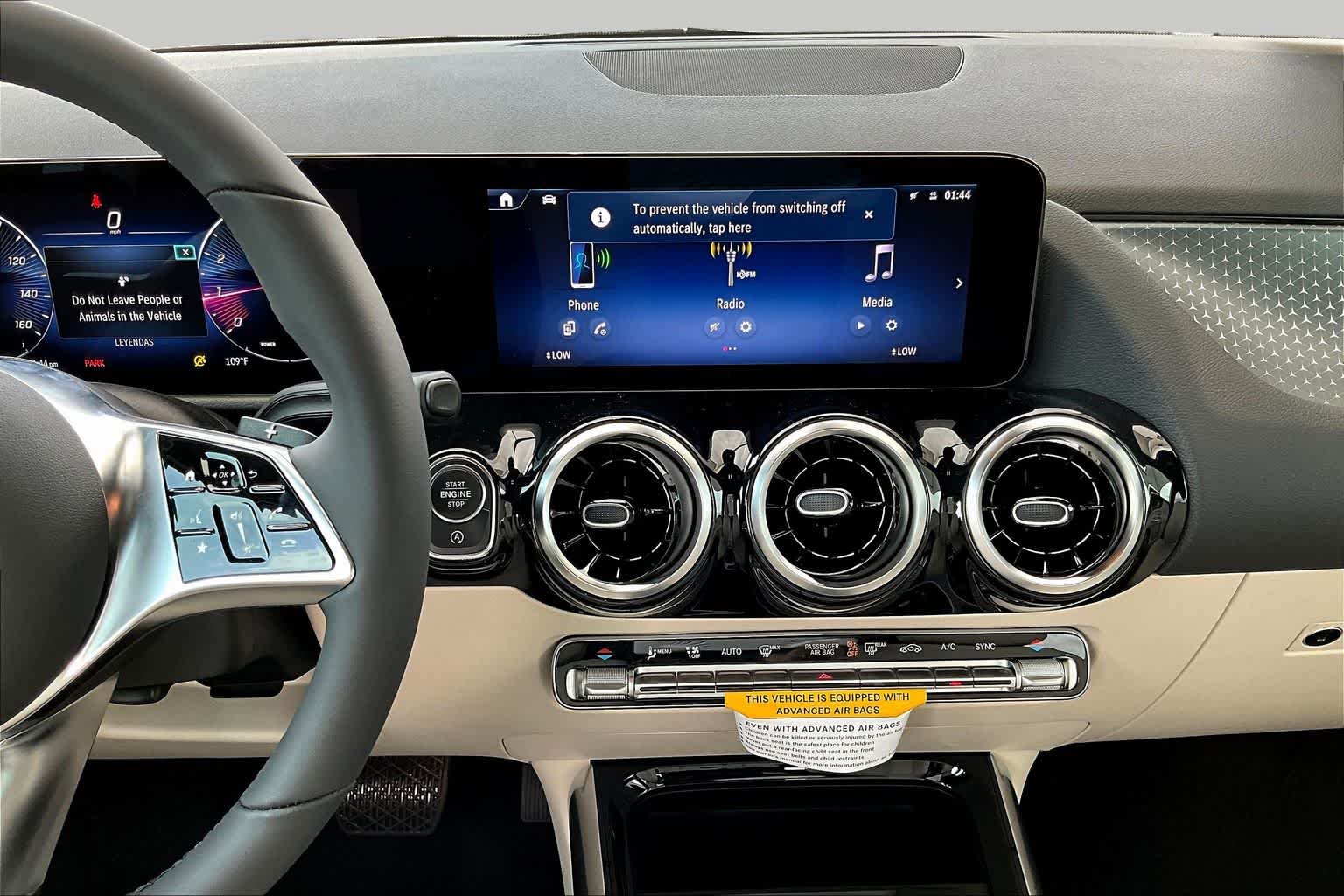 New 2026 Polar White Mercedes-Benz GLA 250 image 9