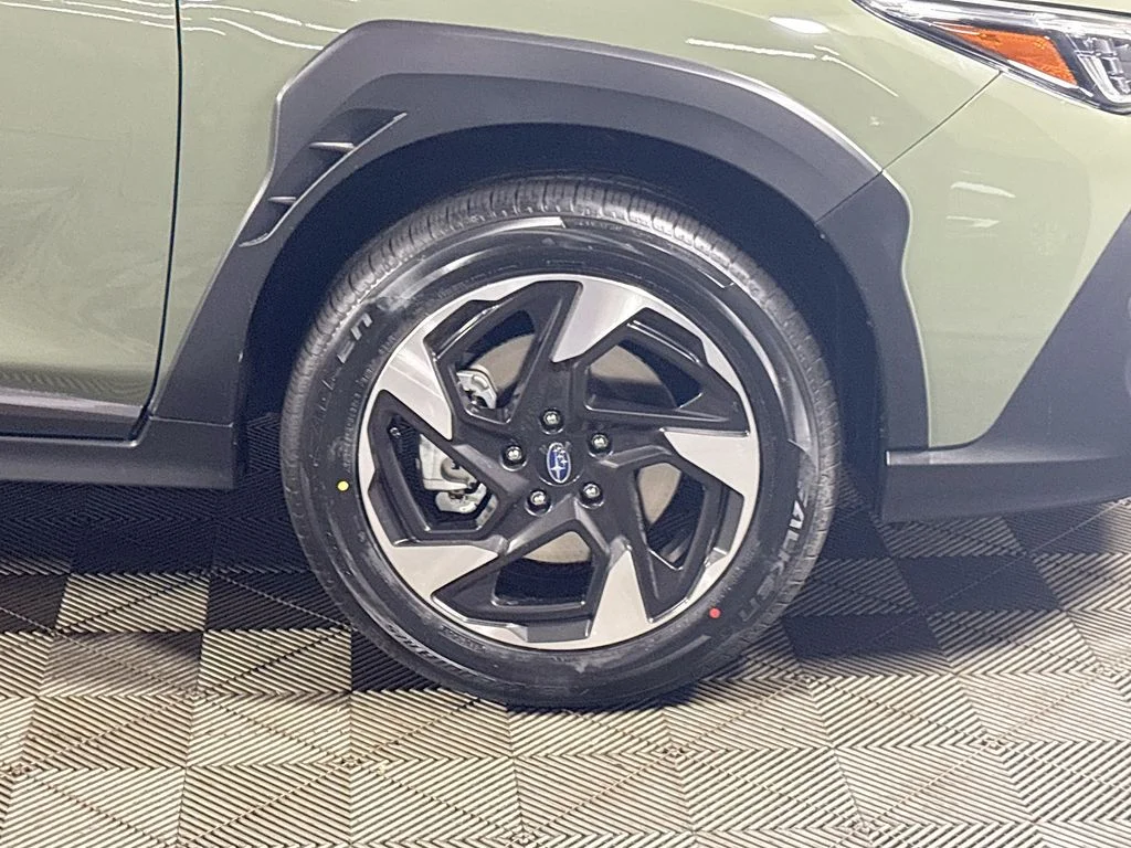 New 2026 ALPINE GREEN Subaru Limited image 23