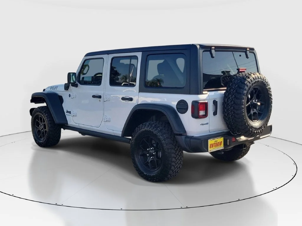 Certified Used 2025 White Jeep Willys 4xe image 7