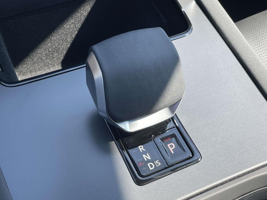 New 2026 Fuji White Land Rover Landmark image 22