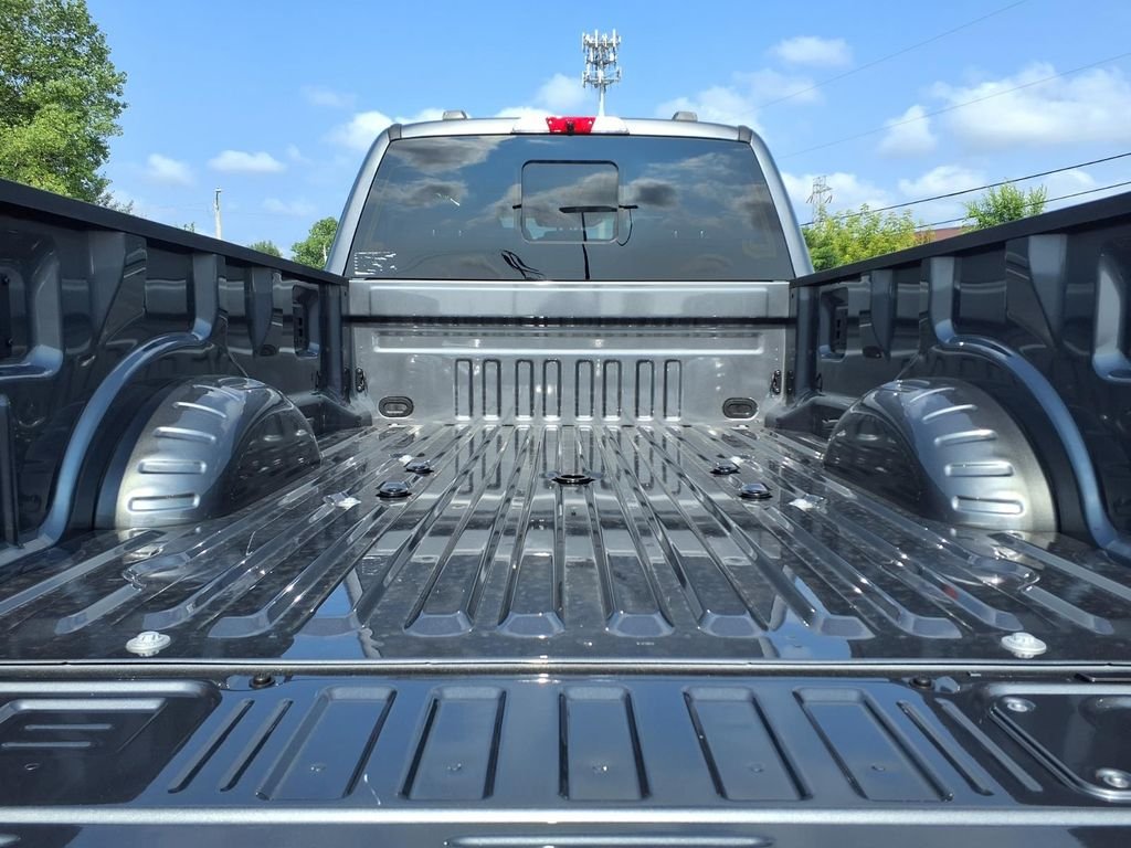 New 2026 Carbonized Gray Metallic Ford F-350® Lariat® image 7
