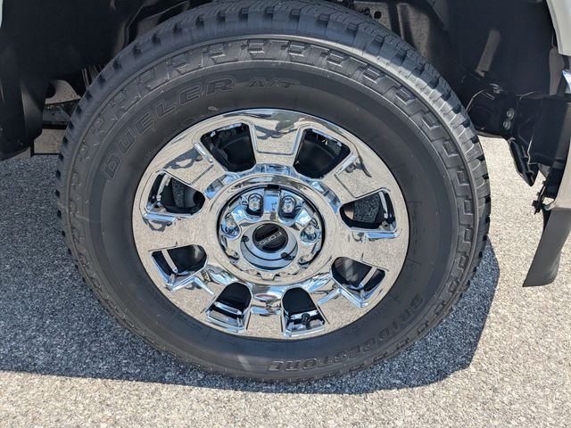 New 2026 Star White Metallic Tri-Coat Ford F-250® Lariat® image 11