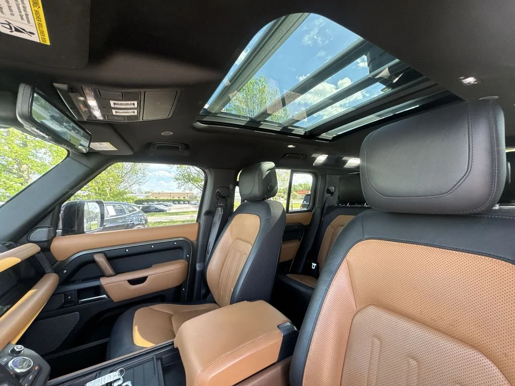 Used 2020  Land Rover X image 22